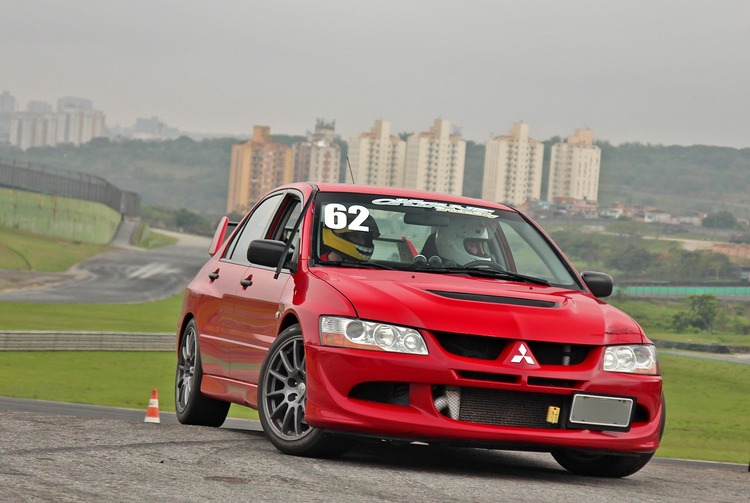 Mitsubishi - EVO 8