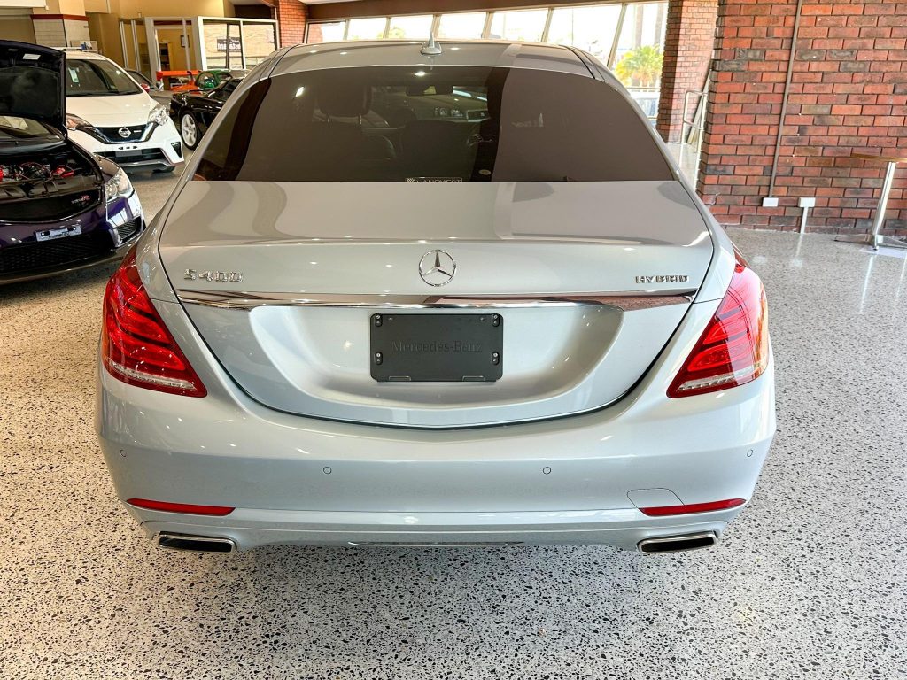 2014 Mercedes Benz S400 with AMG rims, 360 Camera etc