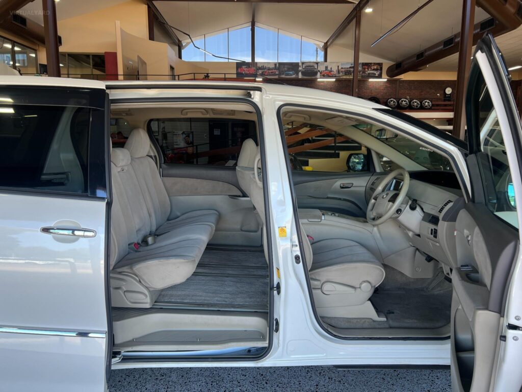 2009 Toyota Estima 8 Seats Hybrid X eFour AWD with Sunroof