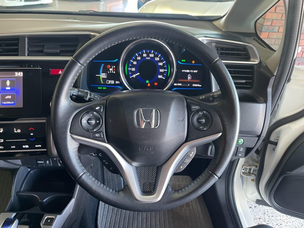 2013 Honda Fit L Hybrid GP5 With Alloy Rims