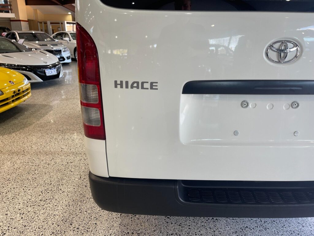 2018 Toyota Hiace DX LWB GDH201