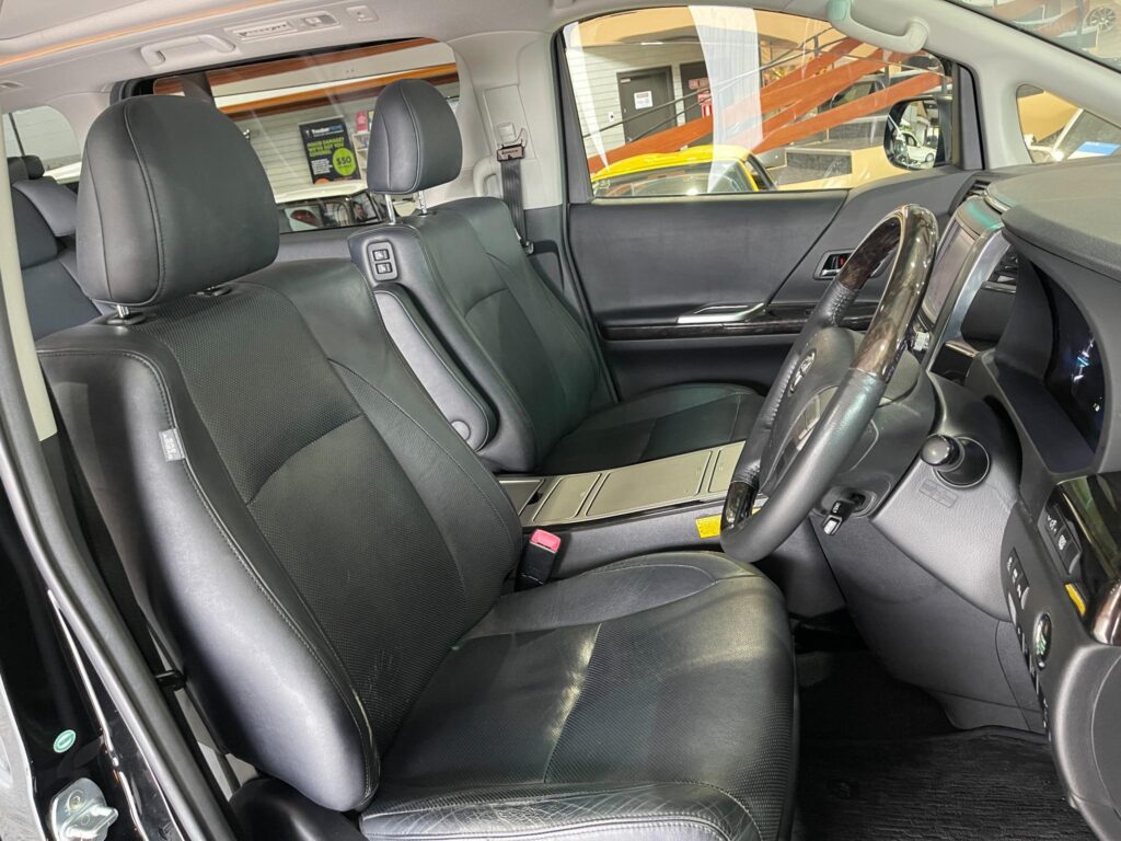 2012 Toyota Vellfire 3.5Z G EDITION GGH20 with Hot and Cool Box