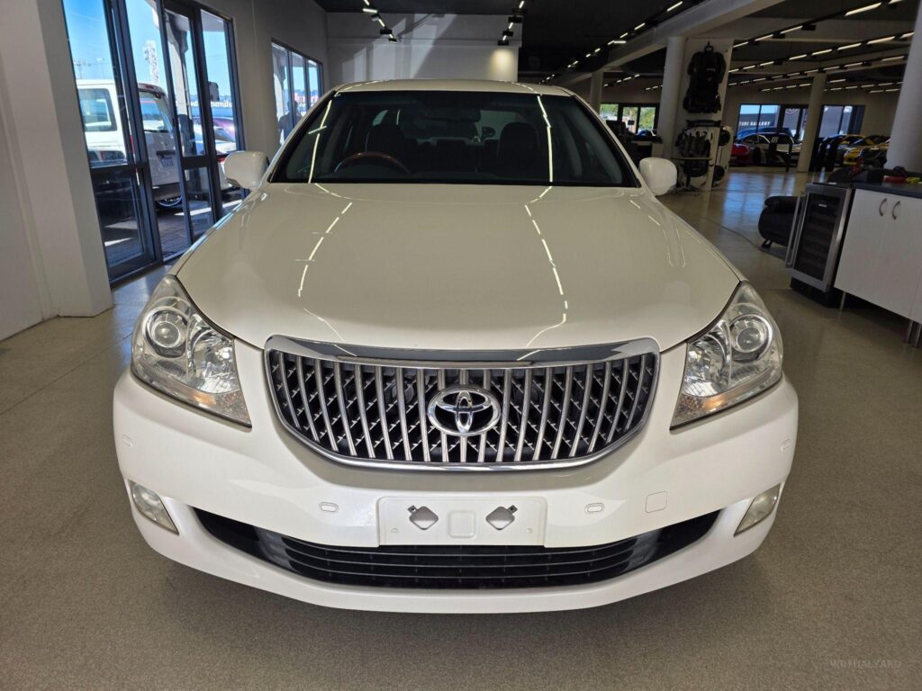 2011 TOYOTA MAJESTA C-TYPE RWD URS206