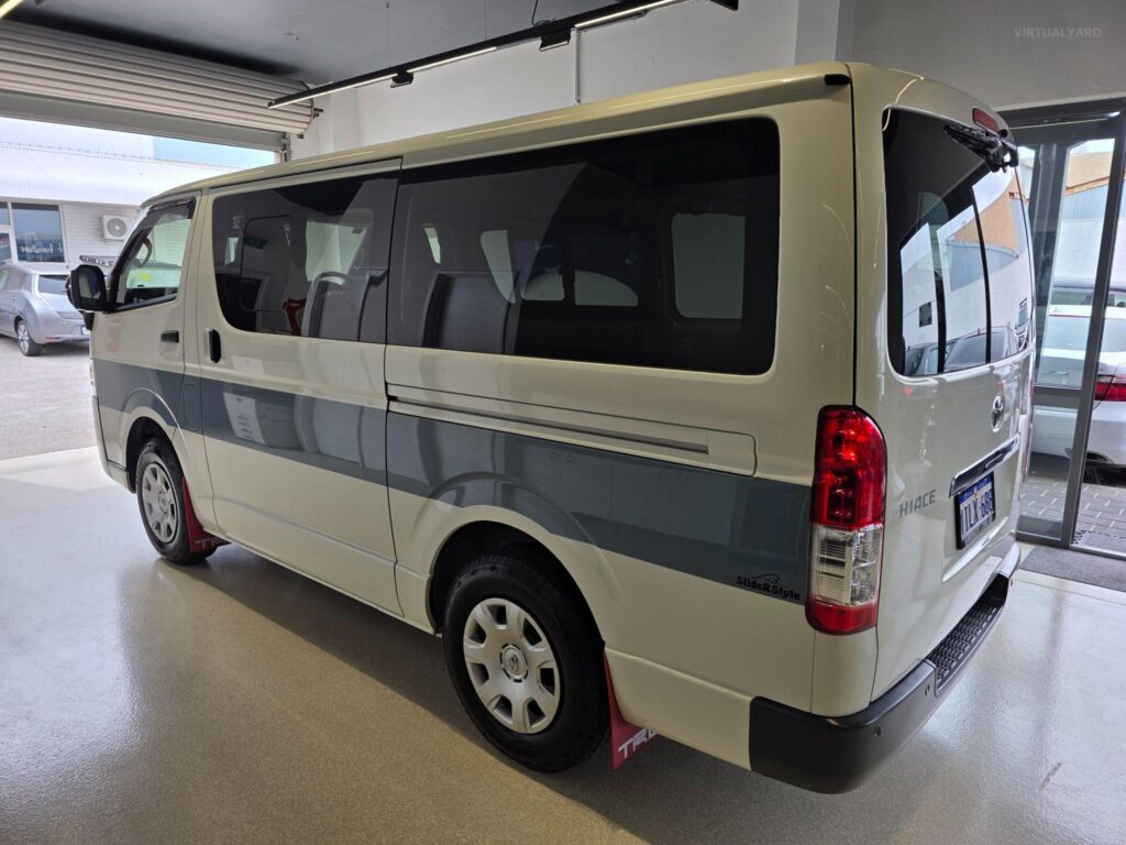 2023 Toyota Hiace DX GL PACKAGE TRH200