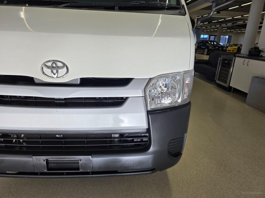 2017 TOYOTA HIACE DX KDH201