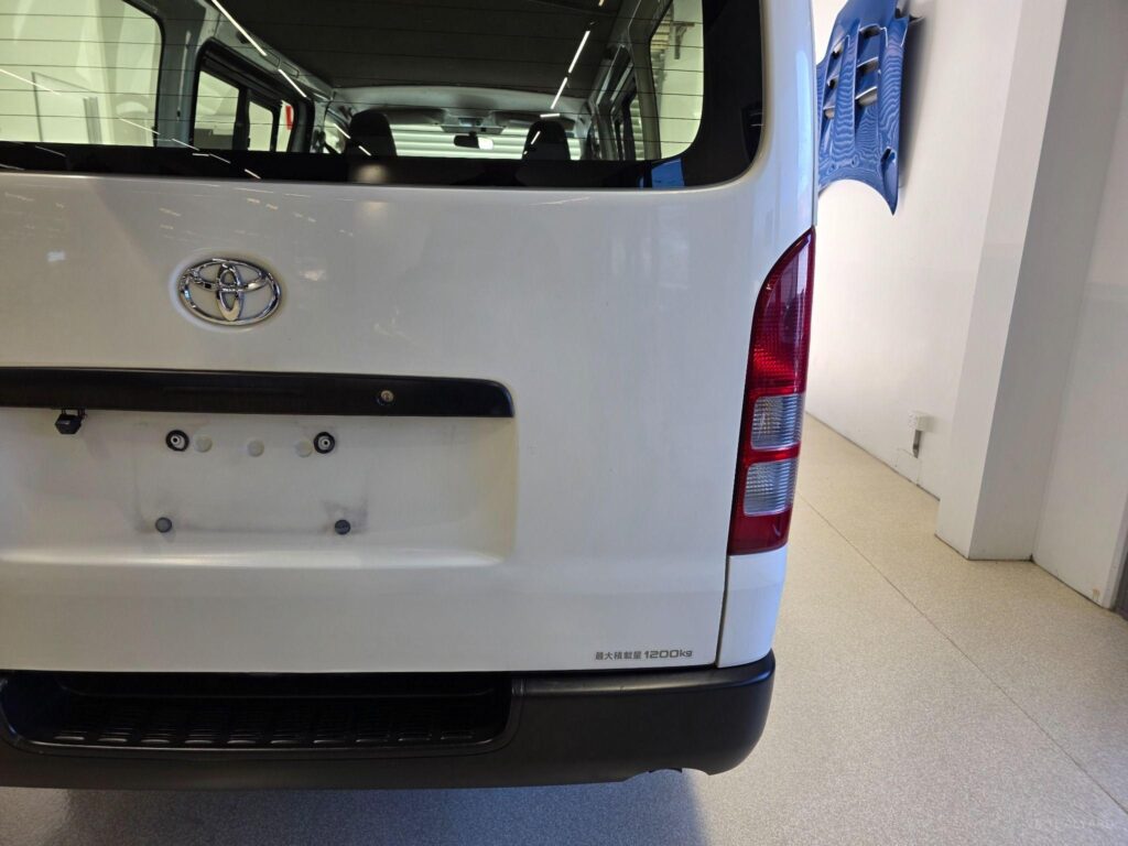 2017 TOYOTA HIACE DX KDH201