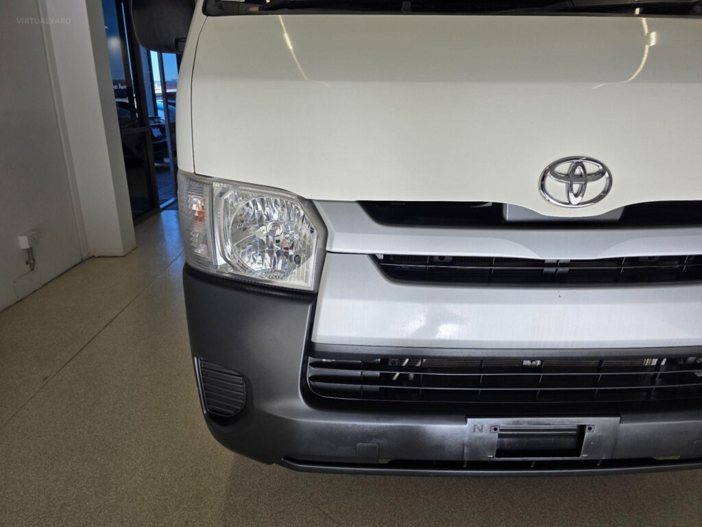 2017 TOYOTA HIACE DX KDH201