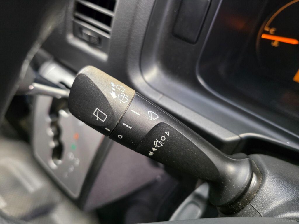 2017 TOYOTA HIACE DX KDH201