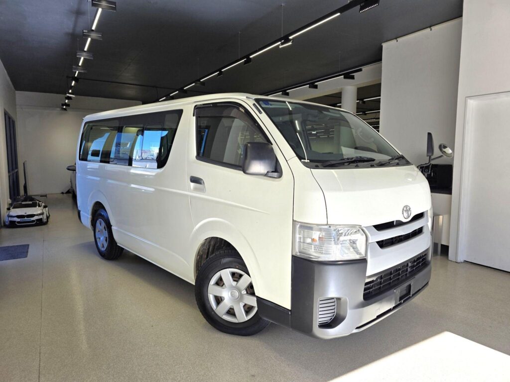 2017 TOYOTA HIACE DX KDH201