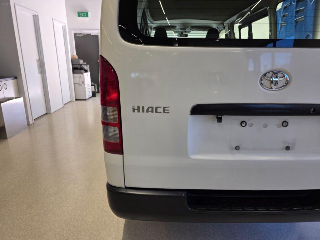 2017 TOYOTA HIACE DX KDH201