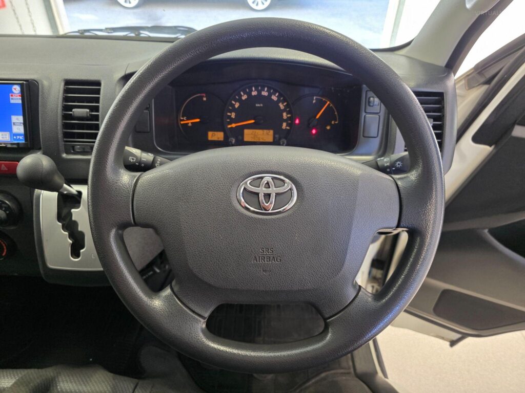 2017 TOYOTA HIACE DX KDH201