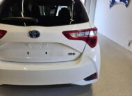 2017 TOYOTA VITZ HYBRID F 2WD NHP130