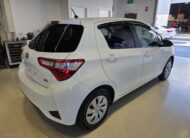 2017 TOYOTA VITZ HYBRID F 2WD NHP130