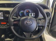 2017 TOYOTA VITZ HYBRID F 2WD NHP130