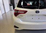 2017 TOYOTA VITZ HYBRID F 2WD NHP130