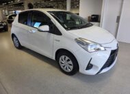 2017 TOYOTA VITZ HYBRID F 2WD NHP130