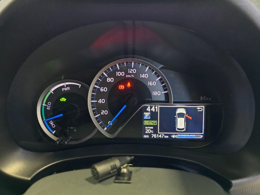 2017 TOYOTA VITZ HYBRID F 2WD NHP130