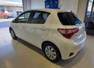 2017 TOYOTA VITZ HYBRID F 2WD NHP130