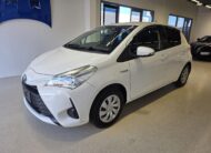 2017 TOYOTA VITZ HYBRID F 2WD NHP130