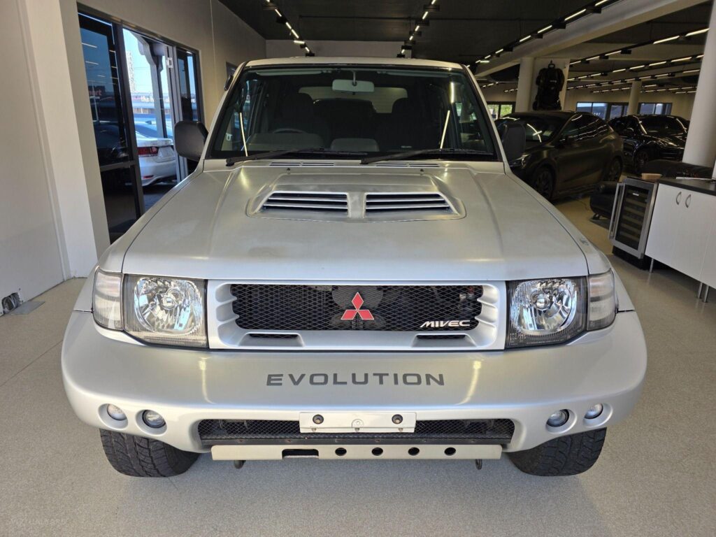 1998 MITSUBISHI Pajero Evolution V55