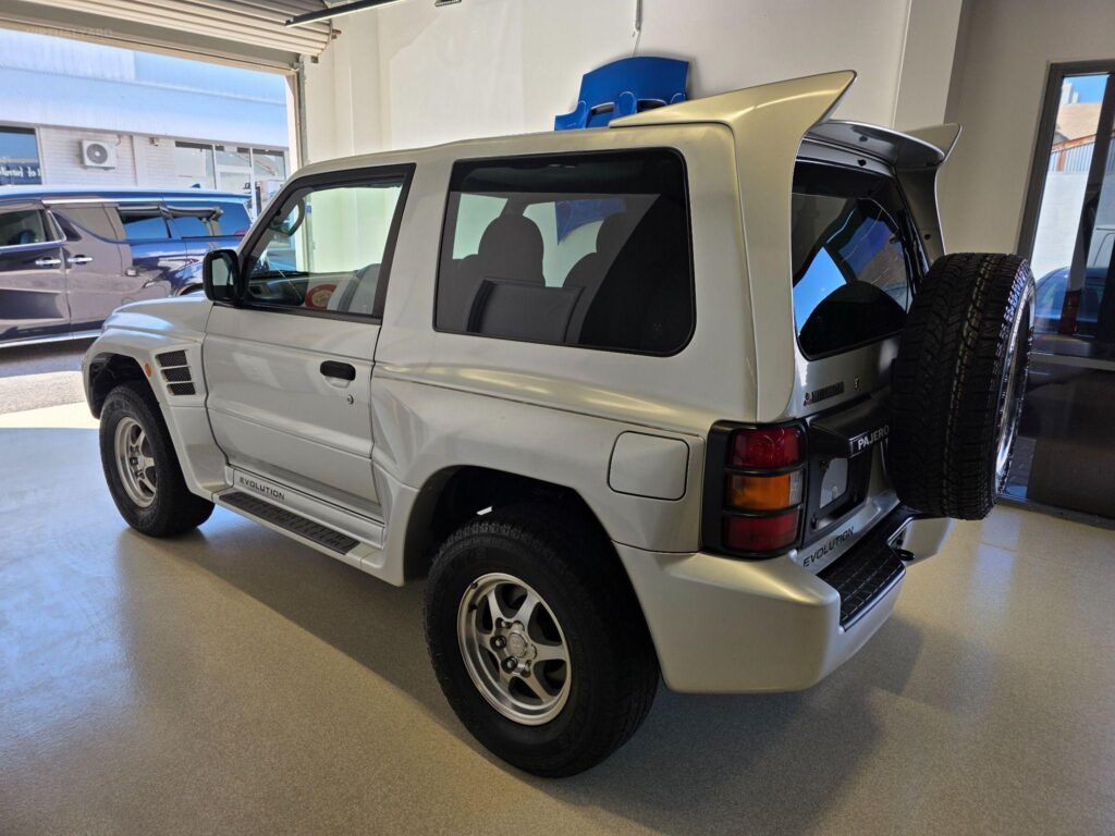 1998 MITSUBISHI Pajero Evolution V55