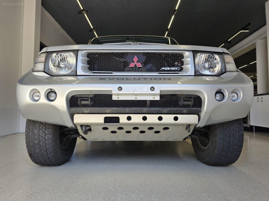 1998 MITSUBISHI Pajero Evolution V55