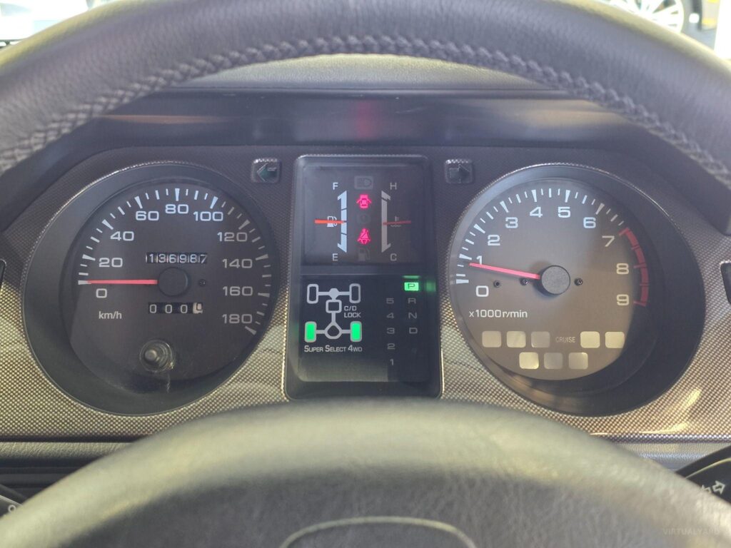 1998 MITSUBISHI Pajero Evolution V55