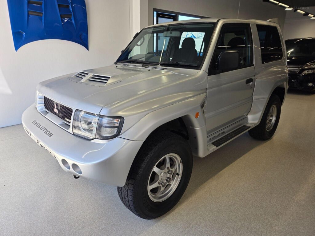 1998 MITSUBISHI Pajero Evolution V55