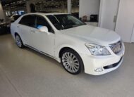 2010 TOYOTA CROWN MAJESTA G-TYPE URS206