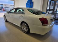 2010 TOYOTA CROWN MAJESTA G-TYPE URS206