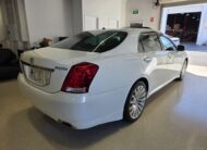 2010 TOYOTA CROWN MAJESTA G-TYPE URS206