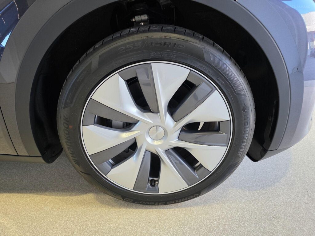 2022 TESLA MODEL Y REAR-WHEEL DRIVE MY22