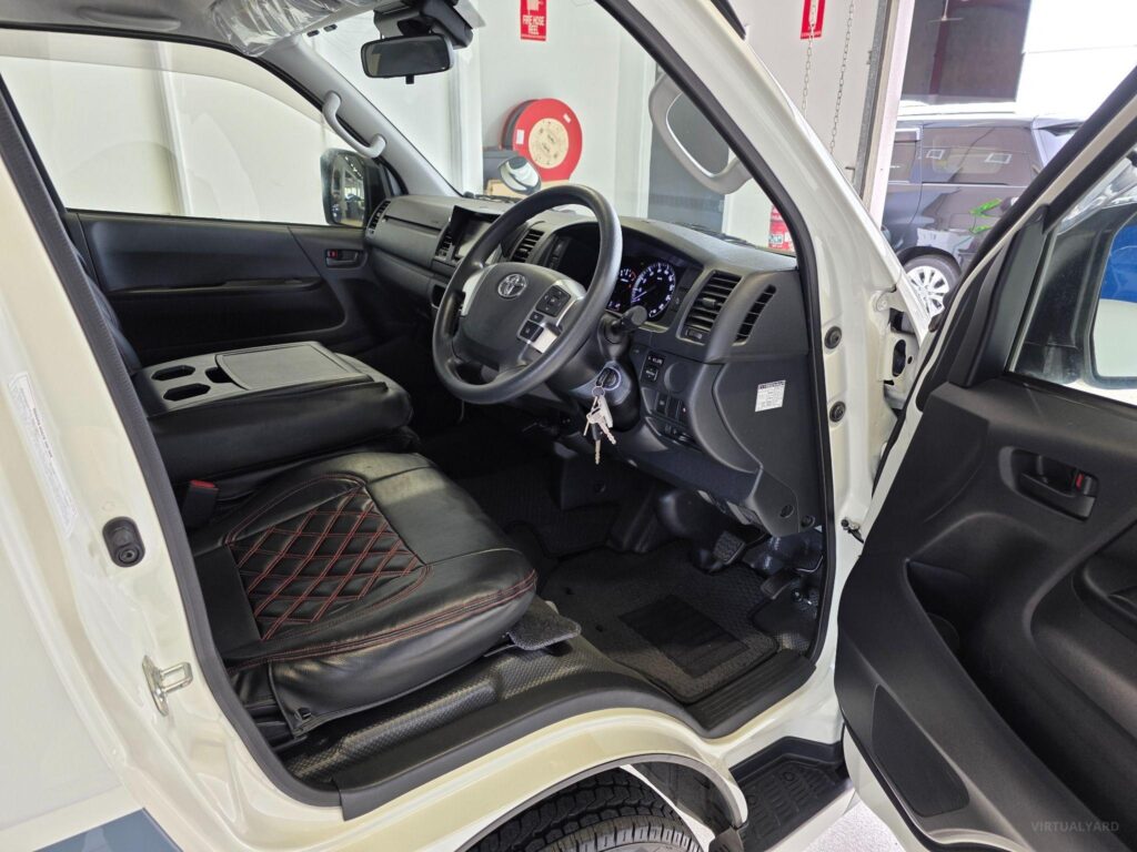 2023 Toyota Hiace DX GL PACKAGE TRH200