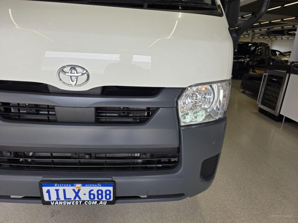 2023 Toyota Hiace DX GL PACKAGE TRH200