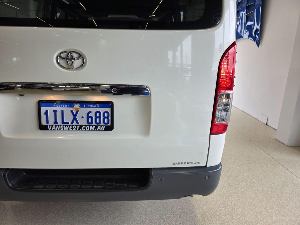 2023 Toyota Hiace DX GL PACKAGE TRH200