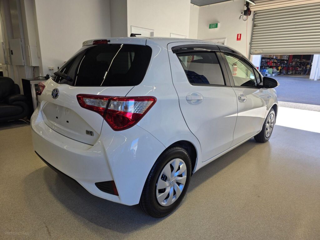 2019 Toyota Vitz HYBRID F 2WD NHP130