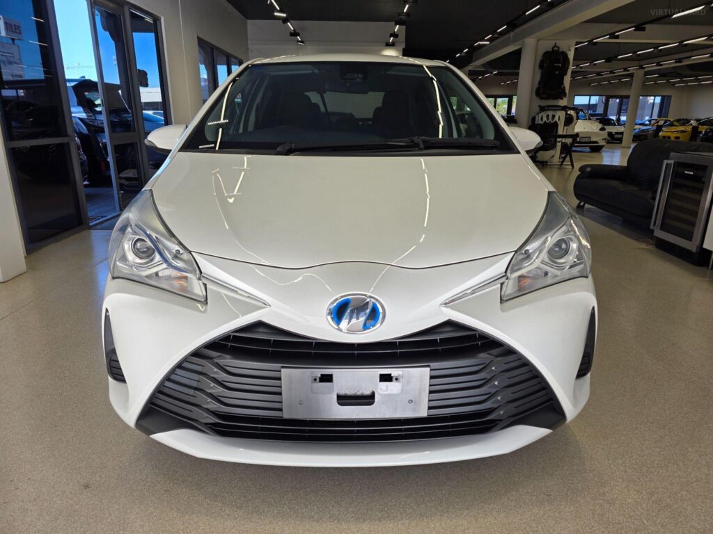 2019 Toyota Vitz HYBRID F 2WD NHP130