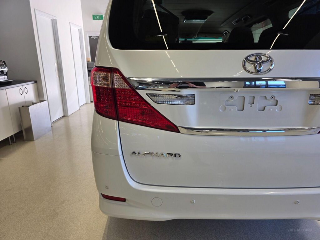 2014 TOYOTA ALPHARD AWD Welcab ANH25