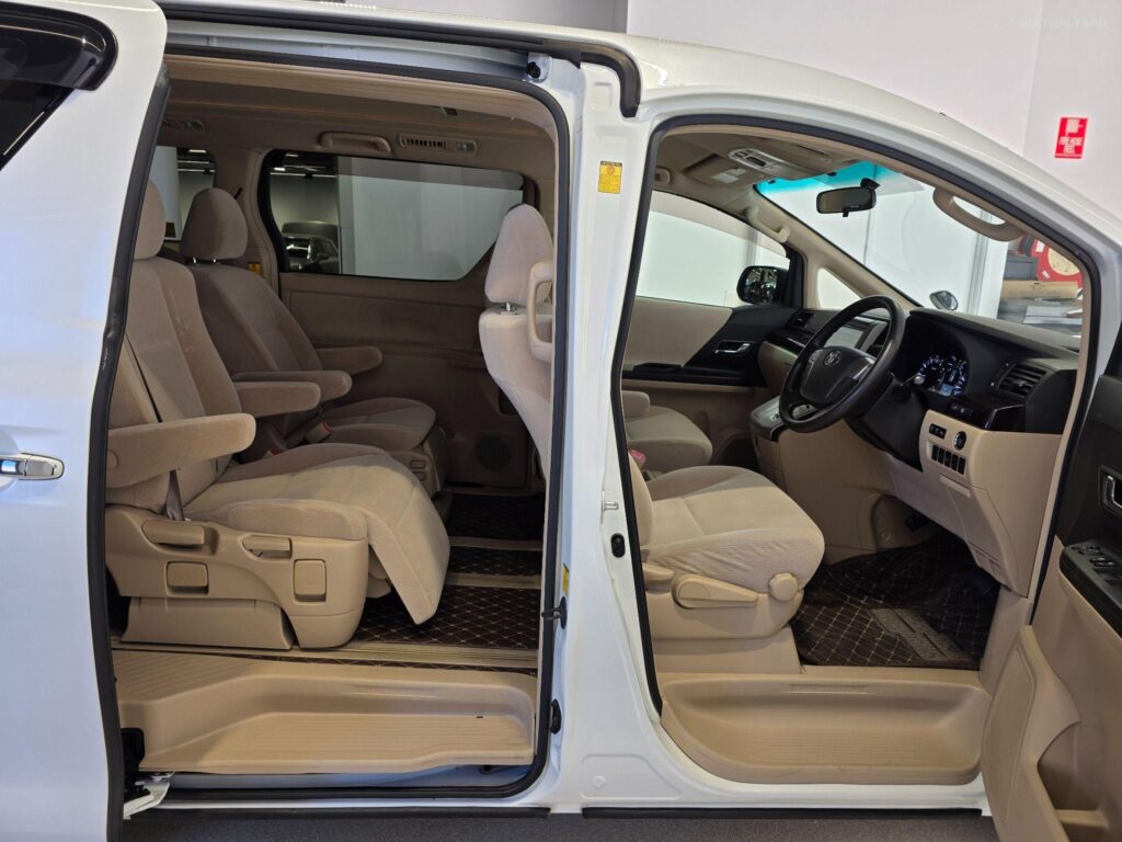 2014 TOYOTA ALPHARD AWD Welcab ANH25