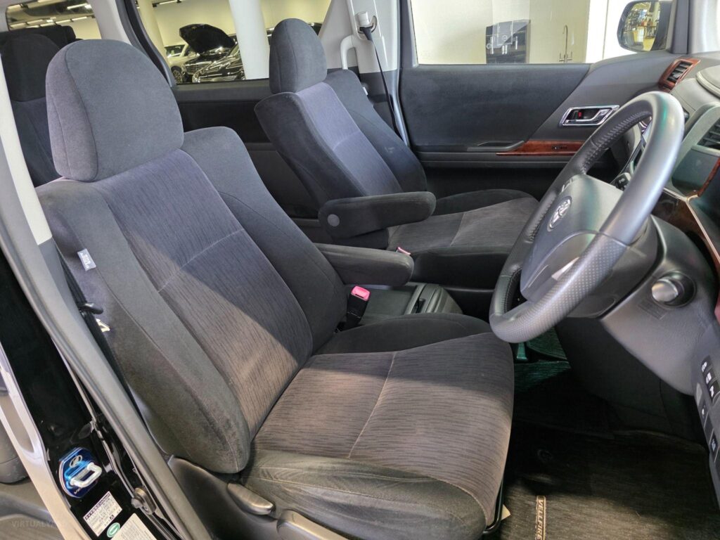 2013 TOYOTA VELLFIRE 2.4Z ANH20