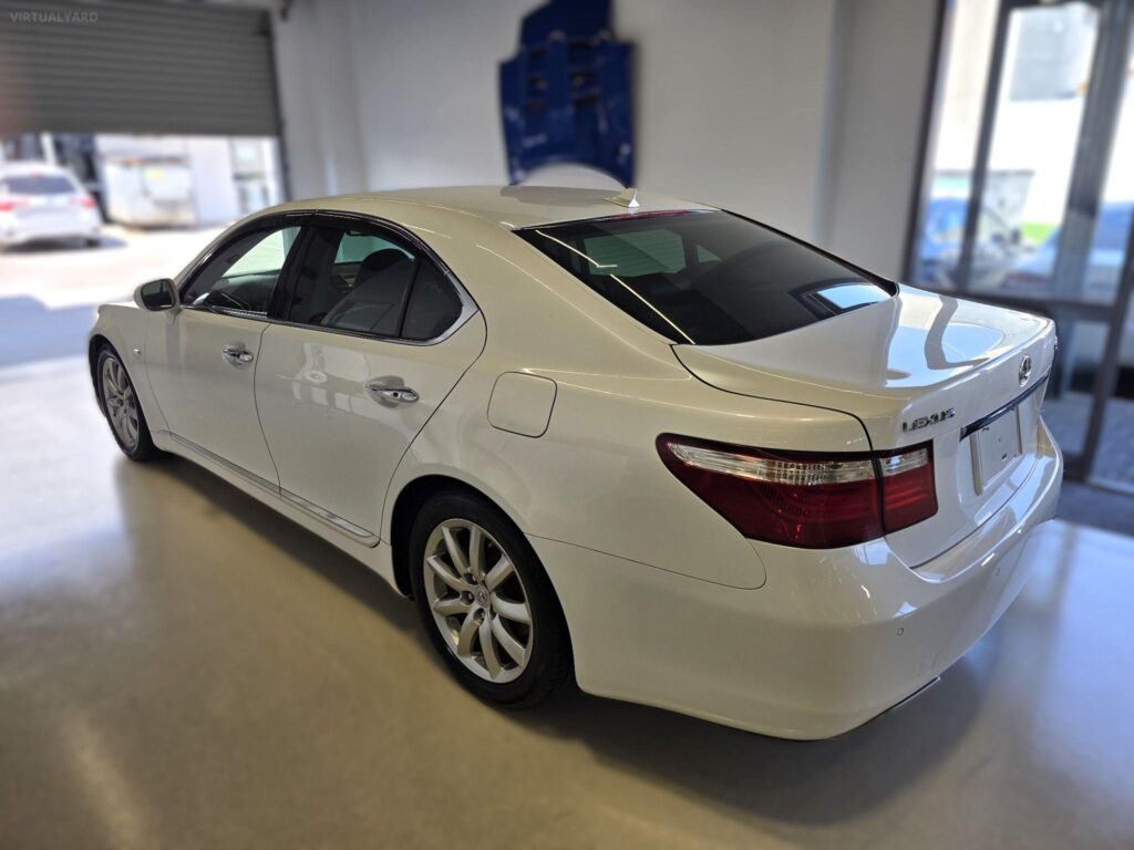 2006 LEXUS LS460 I PACKAGE USF40