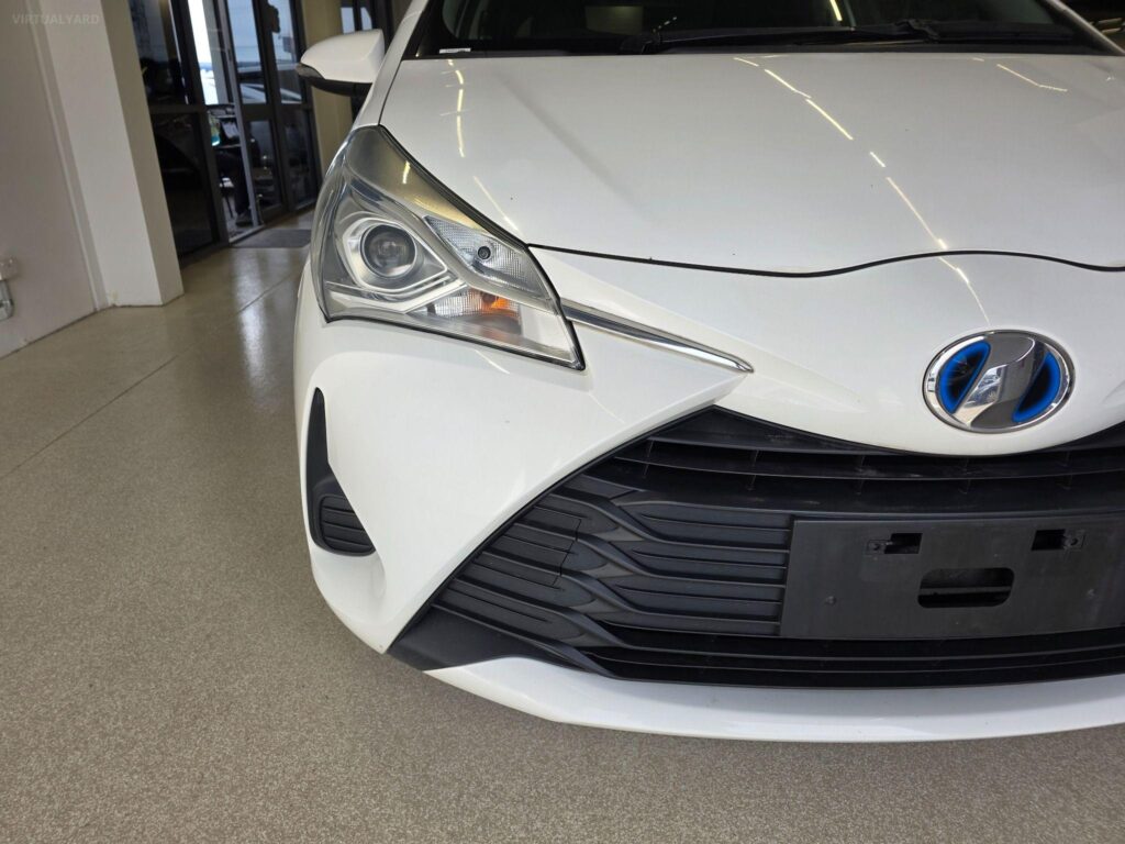 2017 TOYOTA VITZ HYBRID F 2WD NHP130 (ZX001284)