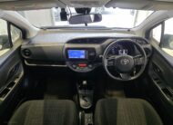 2017 TOYOTA VITZ HYBRID F 2WD NHP130 (ZX001284)