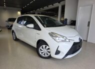 2017 TOYOTA VITZ HYBRID F 2WD NHP130 (ZX001284)