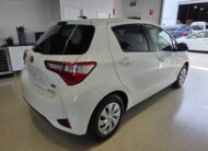 2017 TOYOTA VITZ HYBRID F 2WD NHP130 (ZX001284)