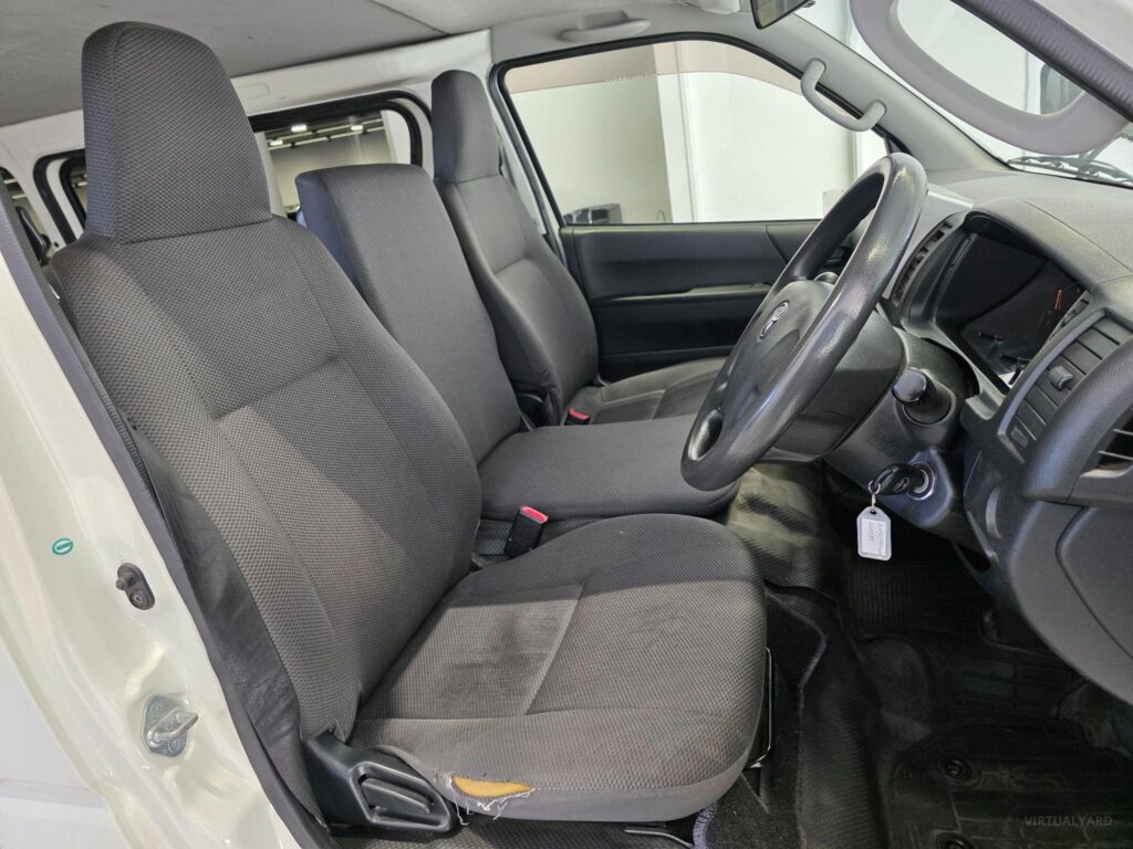 2017 TOYOTA HIACE LWB PETROL