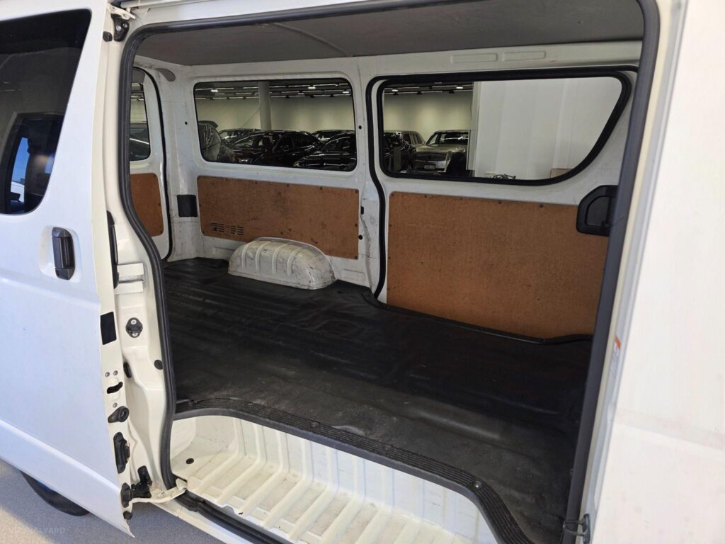 2017 TOYOTA HIACE LWB PETROL
