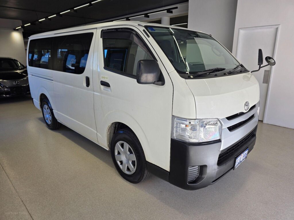 2017 TOYOTA HIACE LWB PETROL
