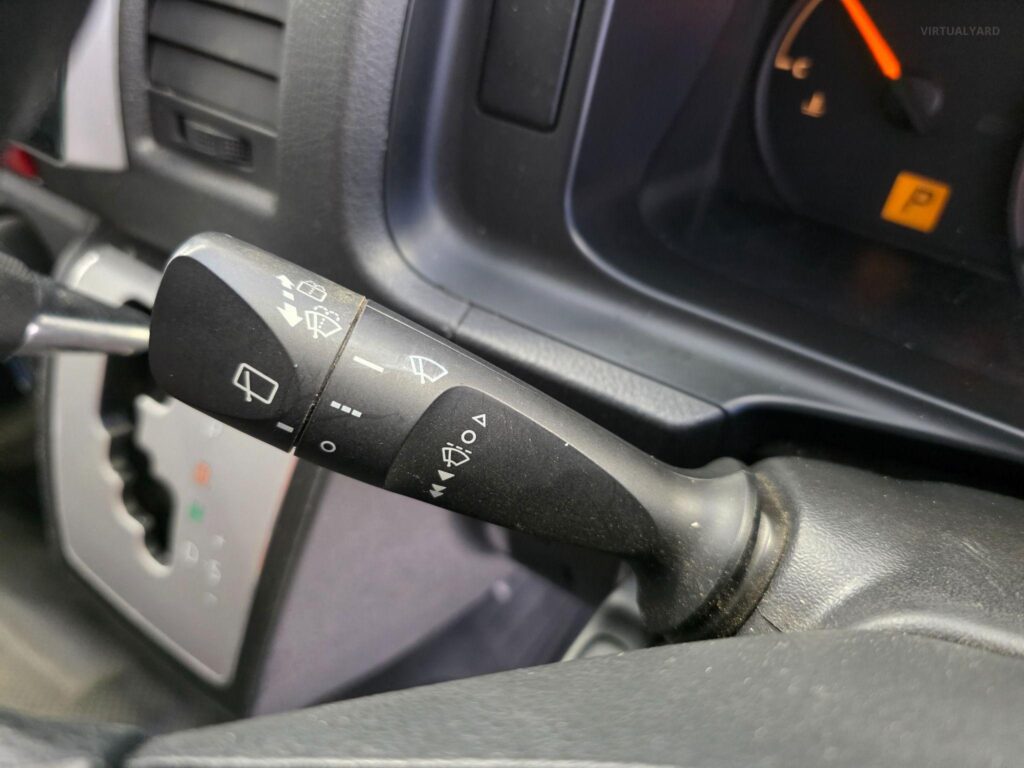 2017 TOYOTA HIACE LWB PETROL