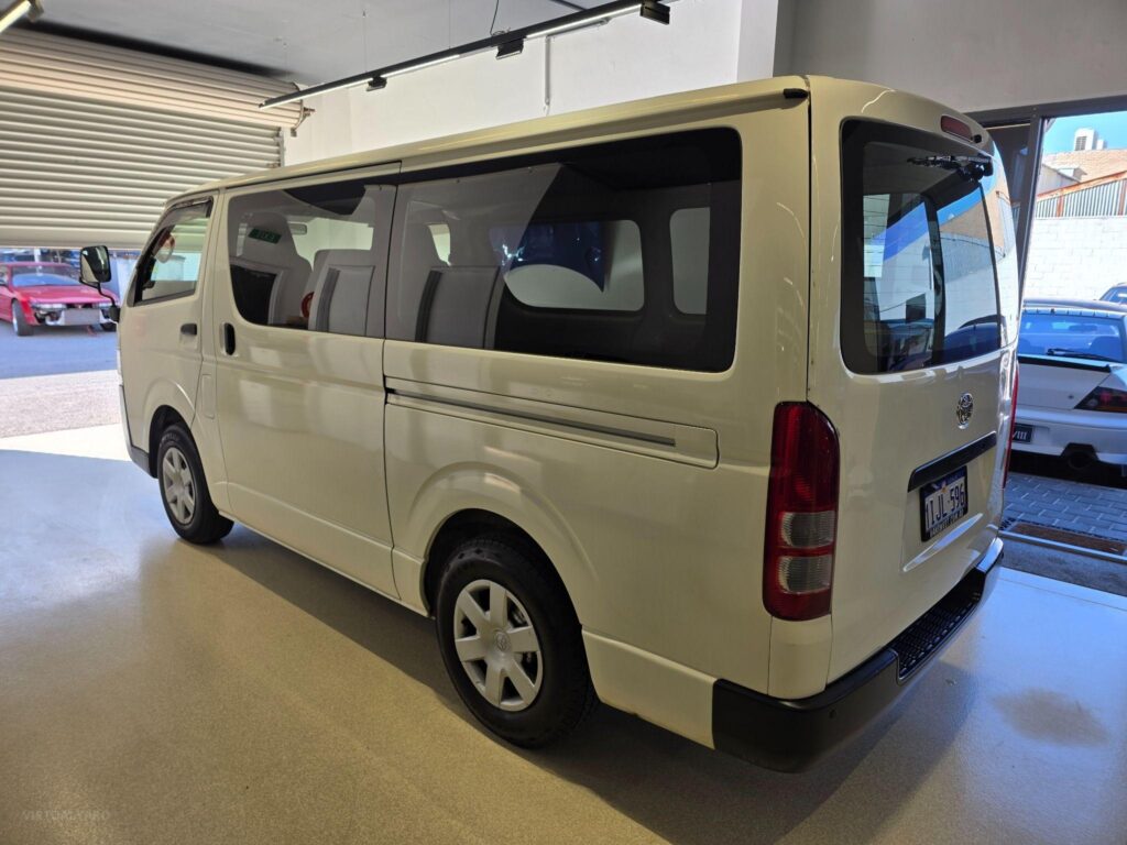 2017 TOYOTA HIACE LWB PETROL